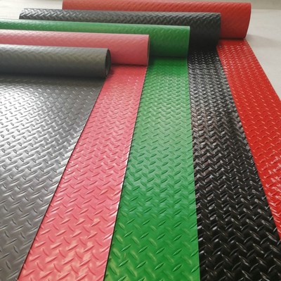 PVC塑胶地垫 全方位解析厂房、学校及家用场景下的防水防滑选择