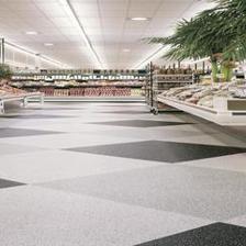 地板像海绵一压一个坑？了解塑胶地板的残余凹陷度